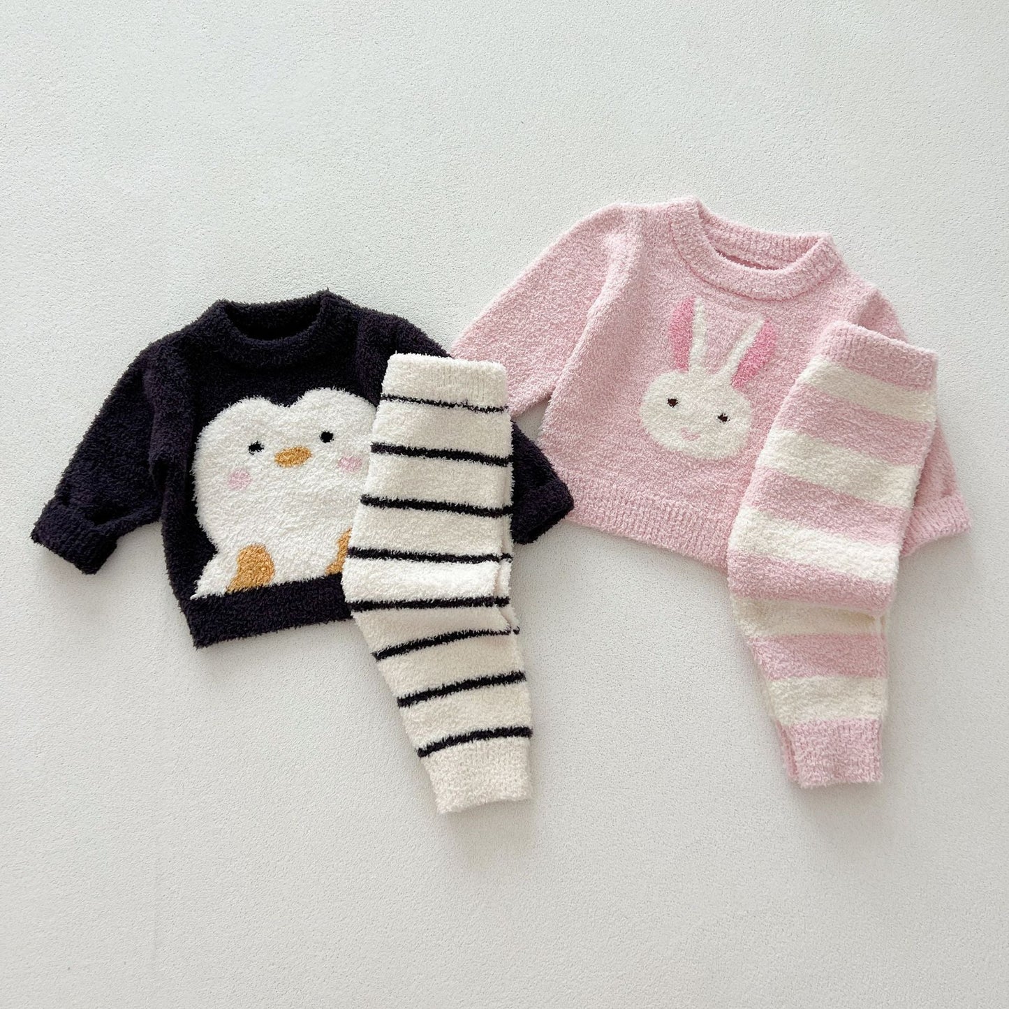 Cute and Versatile Two-Piece Set: Round Neck Fleece Top and Pants for Baby and Toddlers-0