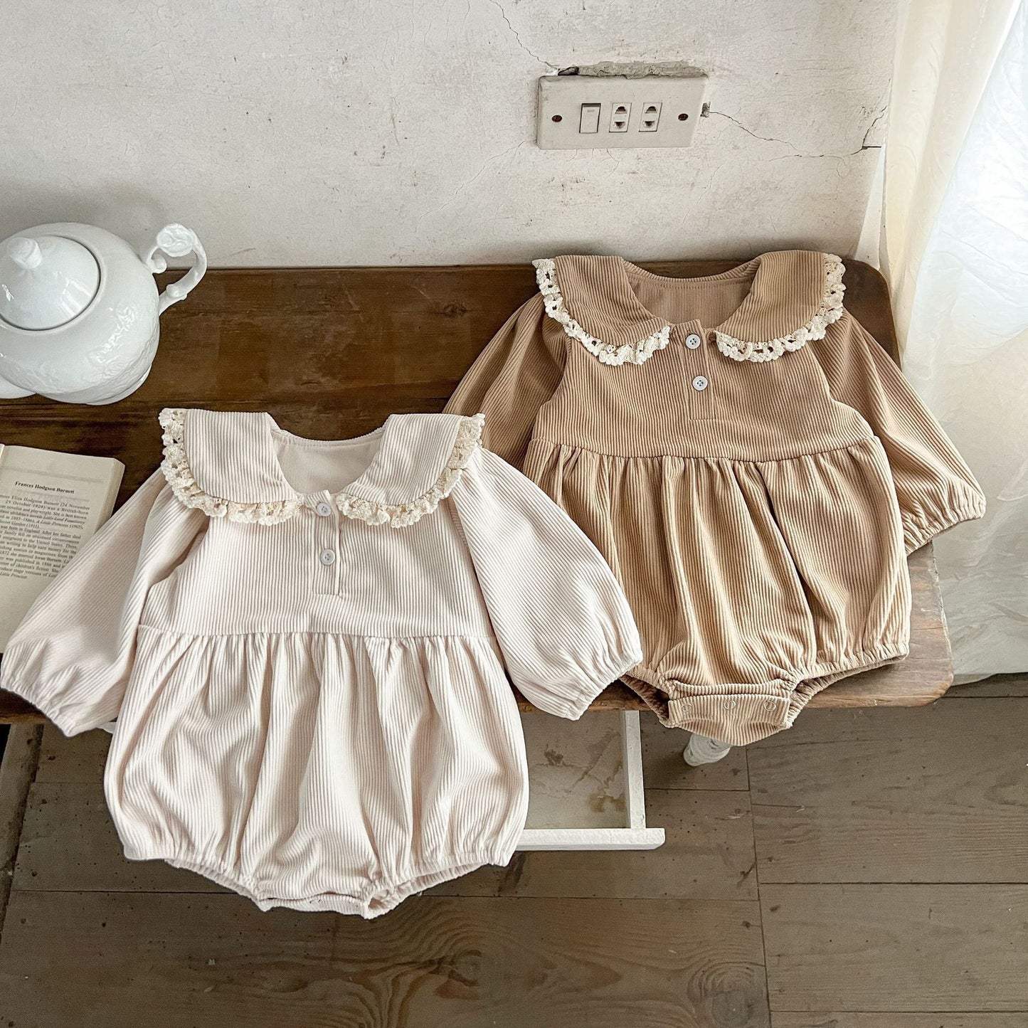Baby Girls Pure Cotton Lace Collar Long Sleeves Corduroy Onesie