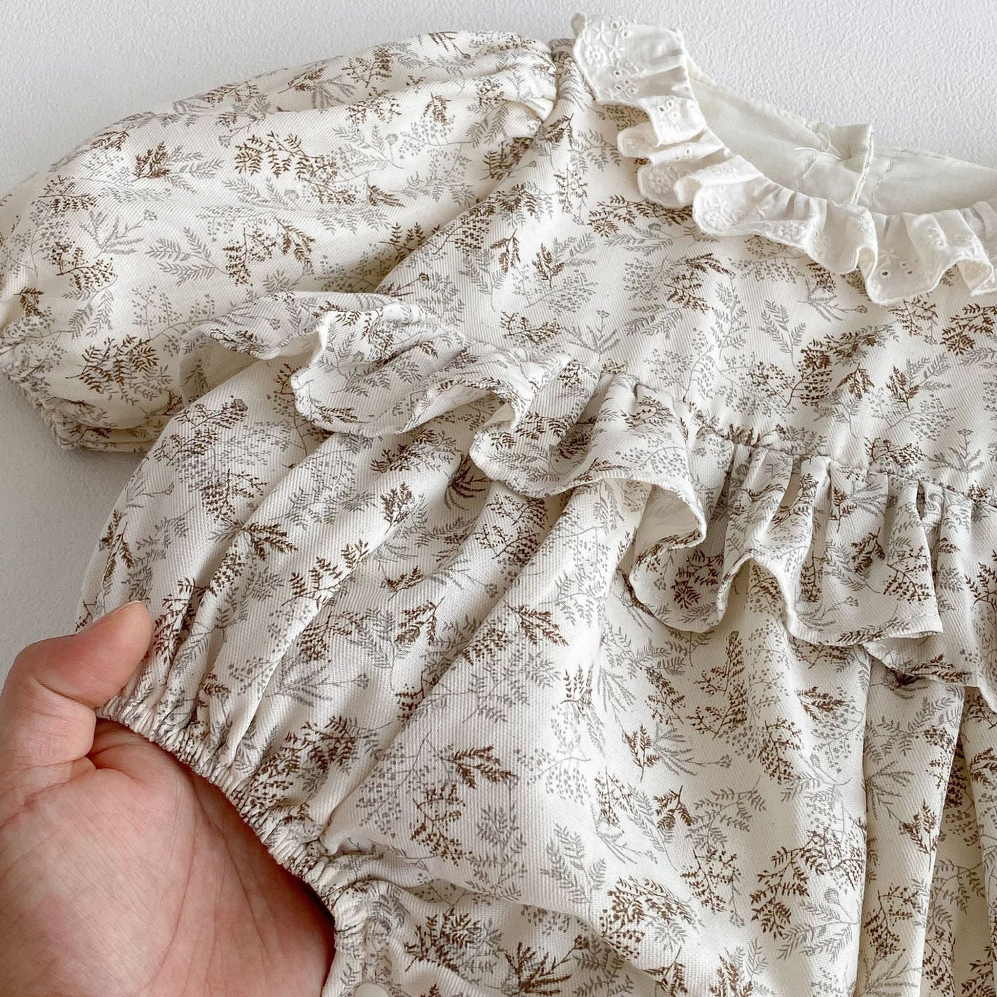 Autumn Arrival Baby Girls Long Sleeves Floral Onesies with Collar