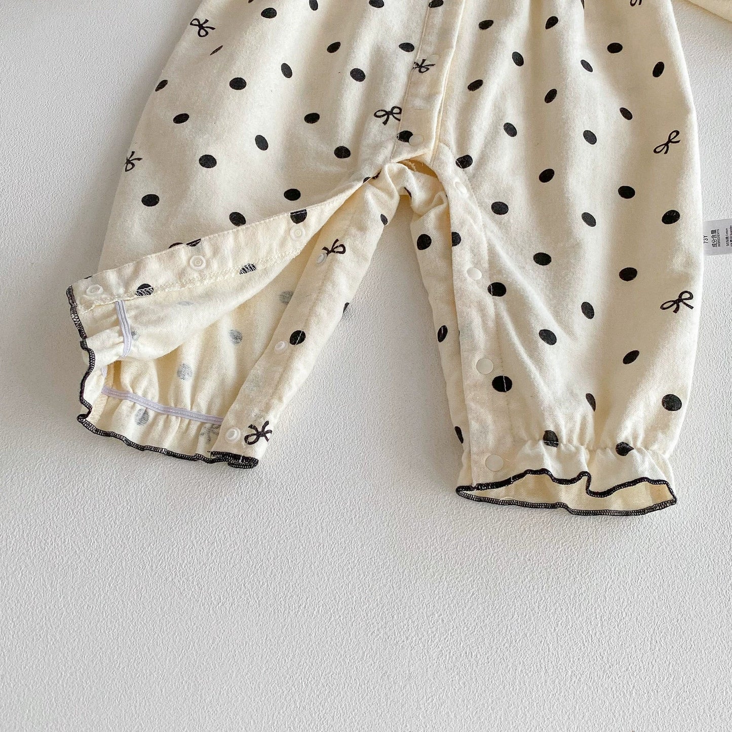 Autumn Arrival Baby Girls Long Sleeves Dots Pattern Rompers